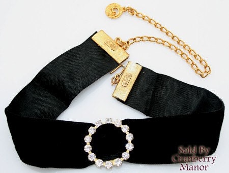 SALE Vintage Juliana D&E for Celebrity Velvet Rhinestone Necklace