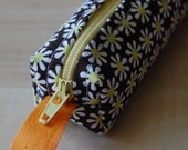 Daisy Chain Bitty Bag (petite pencil or makeup case)