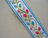 SALE :) vintage turquoise and pink rosebuds woven cotton trim -- 1 1/4 inches wide x 8 1/2 yards