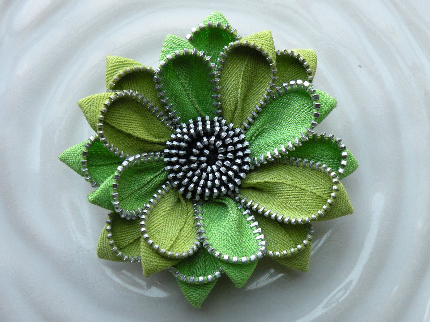 Green Upcycled Vintage Zipper Flower Pin Brooch Hair Clip
