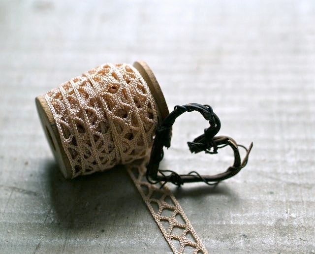Antique Pale Peach Lace Trim