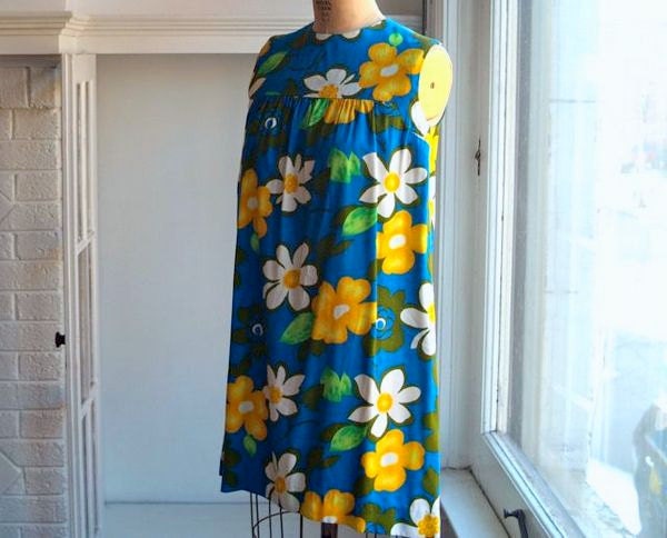 1960s Flower Power Dress