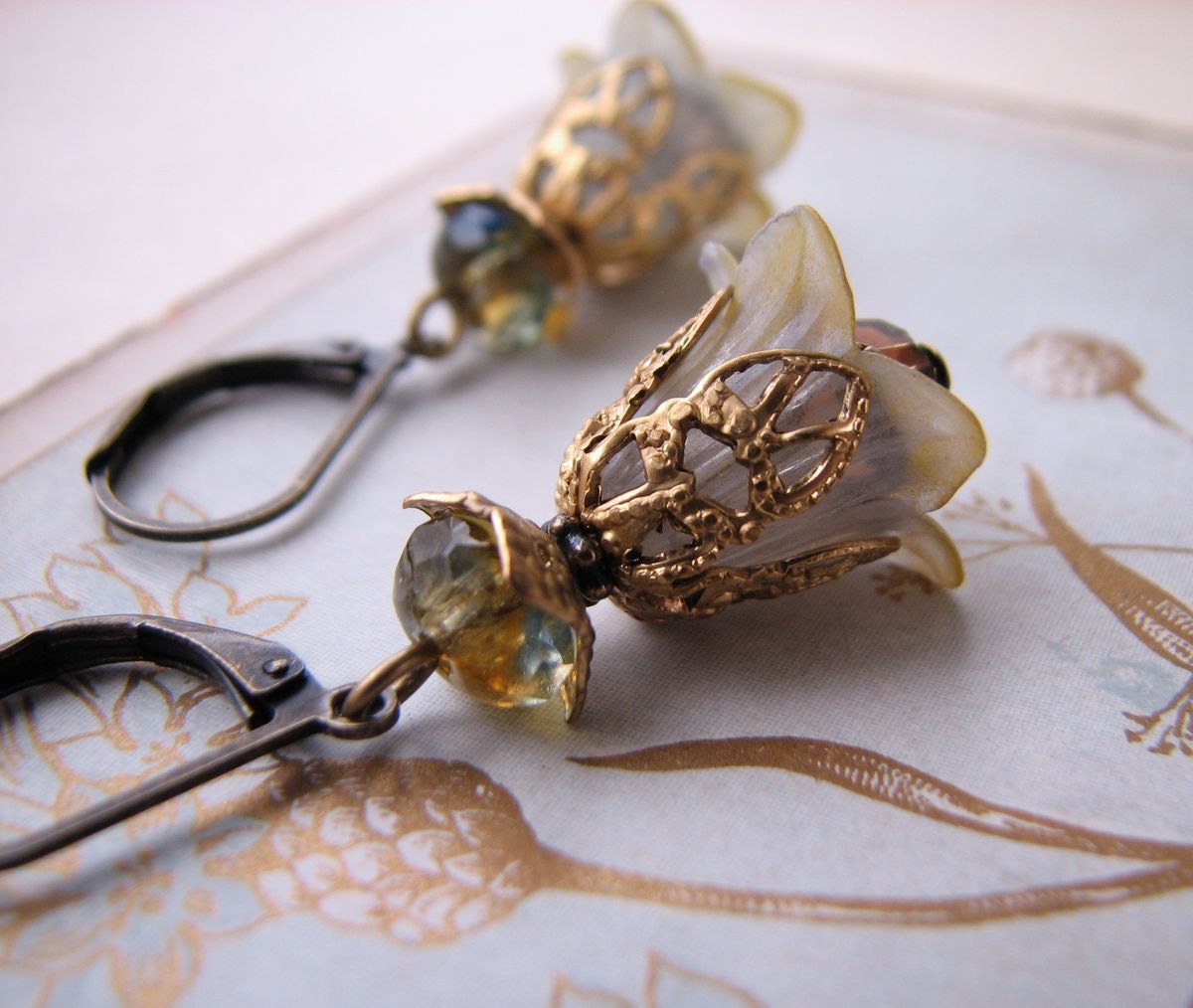 Woodland Shabby Flower earrings and necklace set