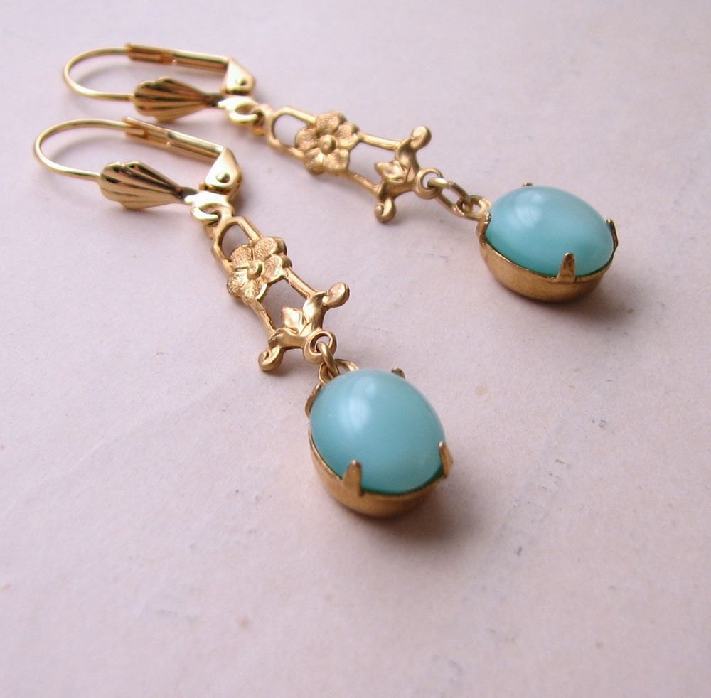 spring jewelry Aqua mint earrings with vintage glass stones
