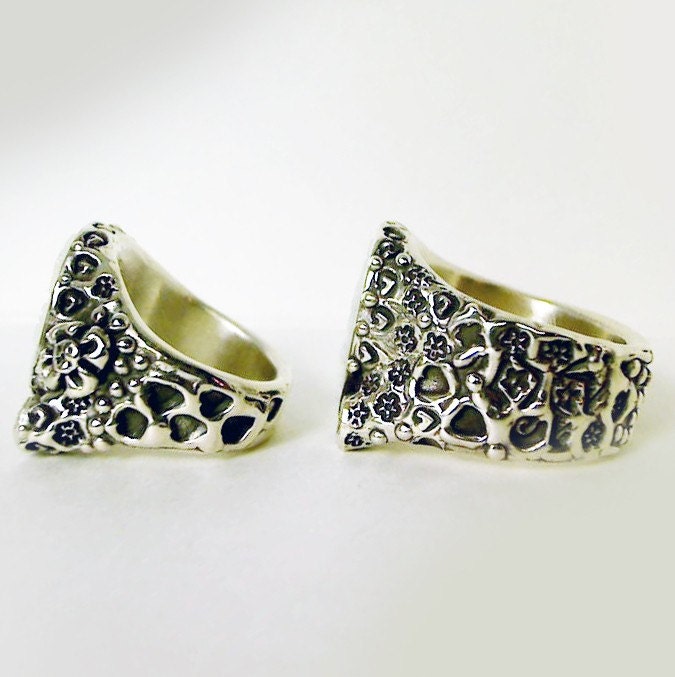 Day of the Dead Sugar Skulls Rings His and Hers Wedding Set R053