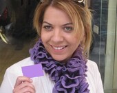 Knitted ruffles scarf in purple