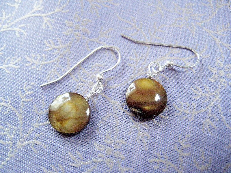 A simple  toffee brown earring in silver  - under 20 usd