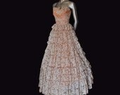 1950s dress / Peaches and Cream Vintage 50's Lace Tulle Shelf Bust Dress