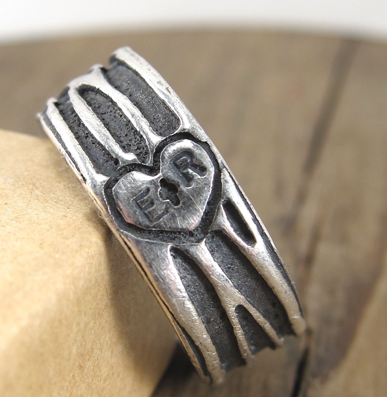 Personalized Tree Ring - Woodgrain Ring -Carved Heart Ring