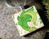 Flourishing Green, a scrabble tile pendant in a little tin box (Pendant, Ribbon Necklace in Tin Set) -017-