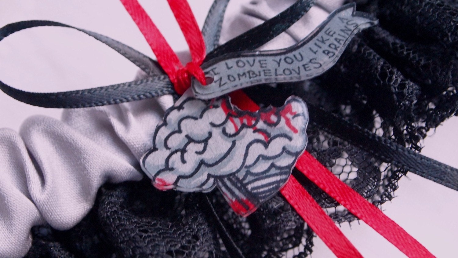 Zombie Brain Garter
