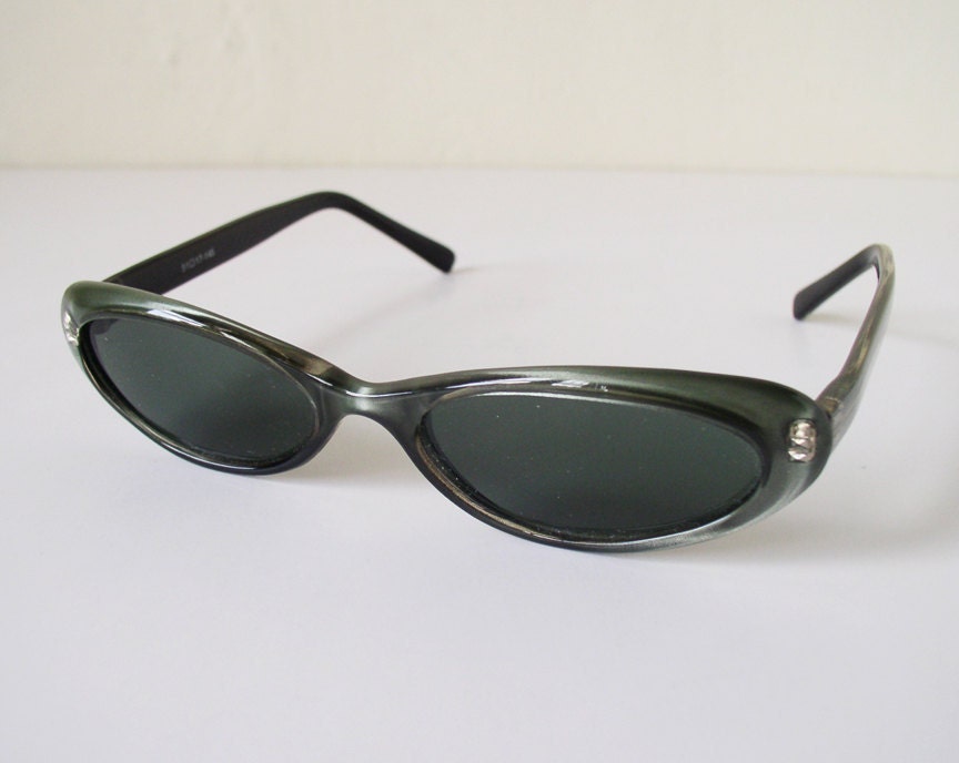 Mod green cat eye womens sunglasses