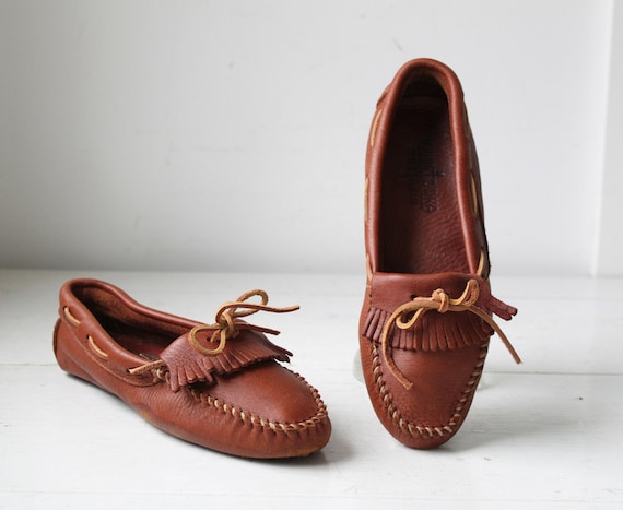 Vintage Minnetonka moccasins. Men 10 / Wom 11.5. Chestnut brown driving mocs / Rustic preppy / the TOASTED PECAN sneakers