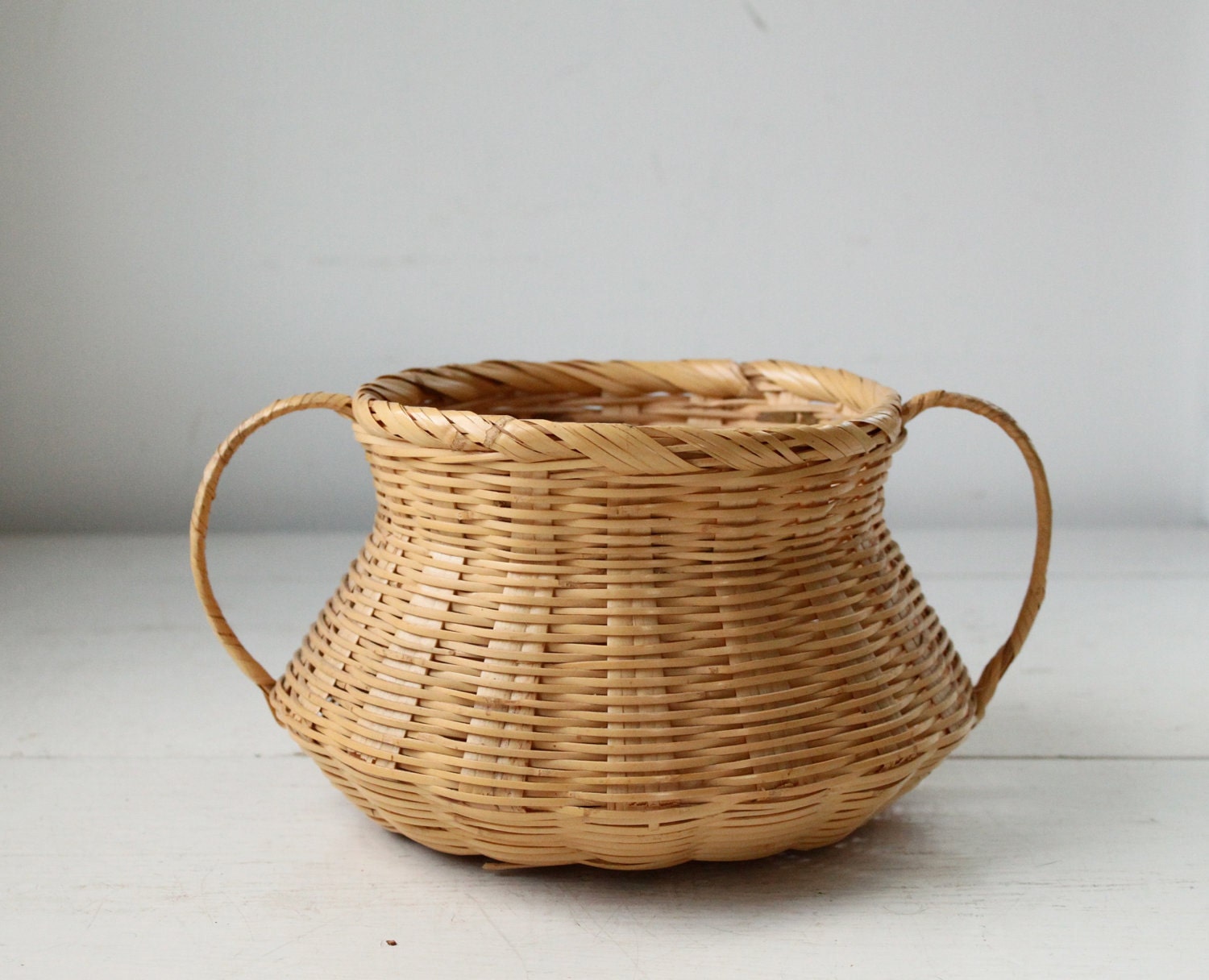 vintage wicker basket with handles / rustic style / the SEMOLINA basket