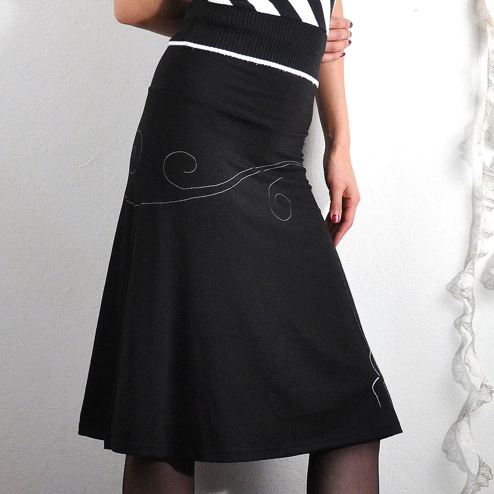 Womens Fashion - Handmade Black Jersey Plus Size Knee Length A line Applique Skirt -Smoking girl - size XL