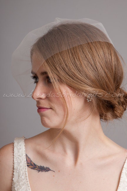 Bridal Birdcage Veil Set, Tulle Wedge Veil with Hand Cut Wild Rose Flower Fascinator, Wedding Veil Set