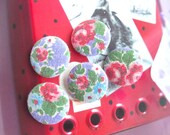 Fabric Buttons, Covered Buttons, Large Buttons, Purple Buttons, Flower Buttons, Cottage chic ,Handmade Buttons, 1.25 Inches 5's