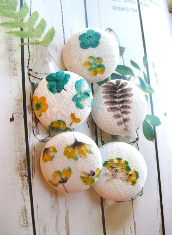 Fridge Magnets - Large Off White Green Yellow  Botanical Leaf Floral Flowers Handmade Fabric Magnets 1.25 Inch 5's