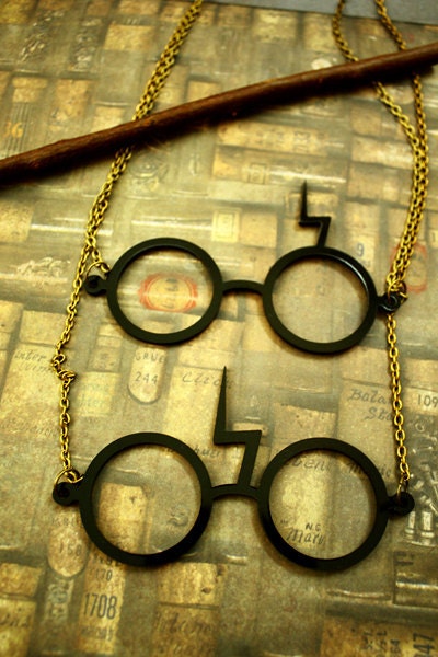 Instant Harry Potter- Glasses with scar necklace