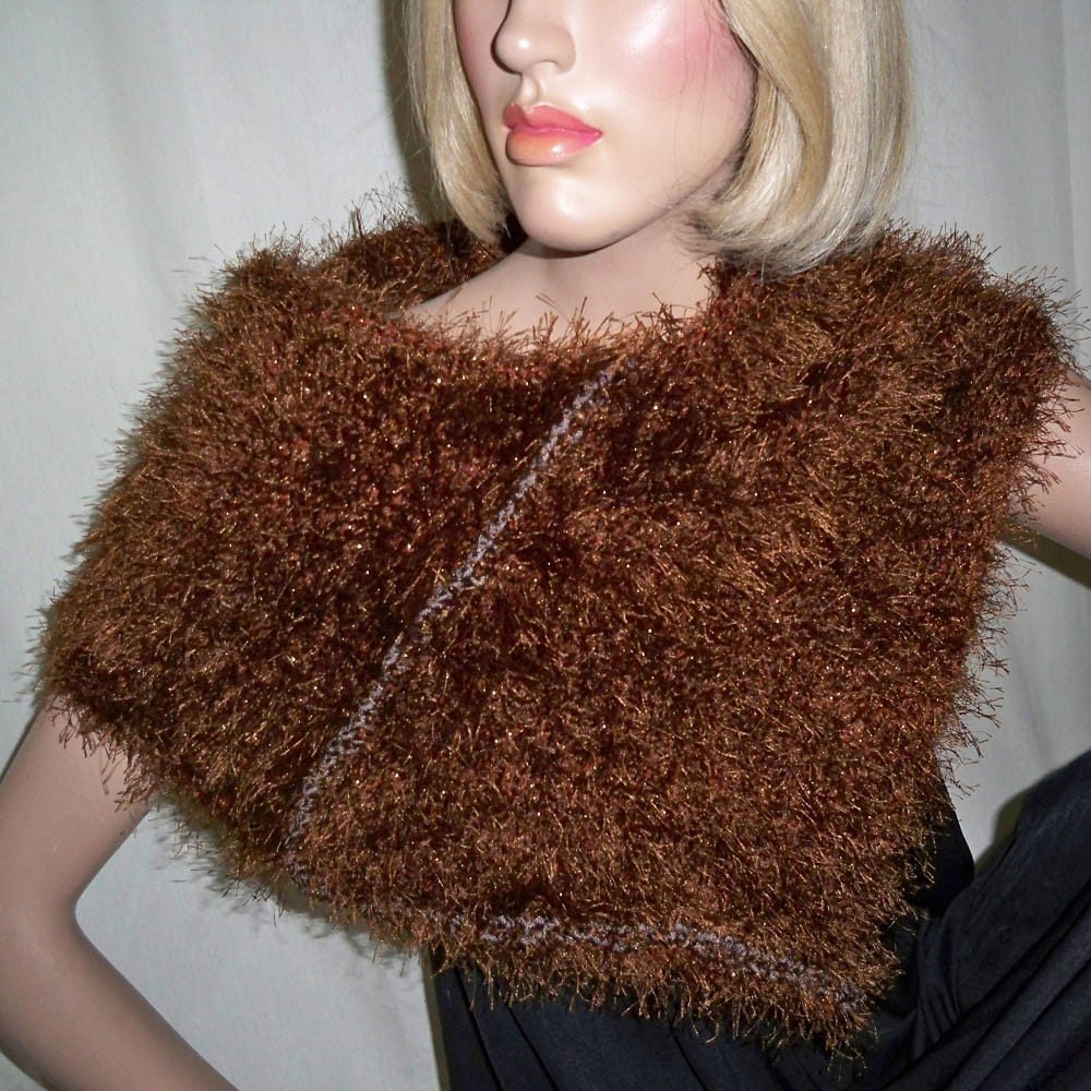 COZY SHOULDER WRAP