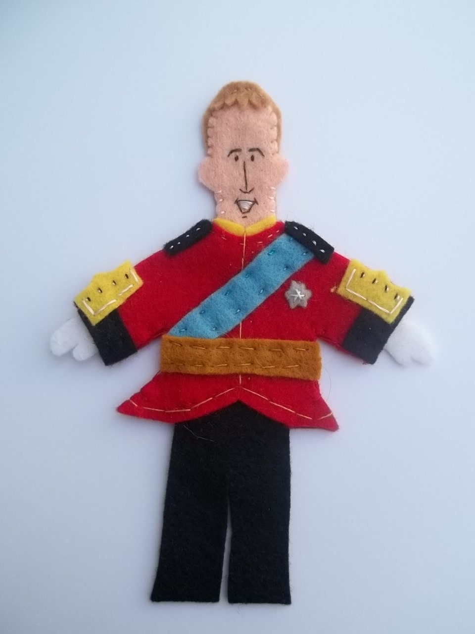 Wills and Kate Duke and Duchess of Cambridge Felt Finger Puppet Set