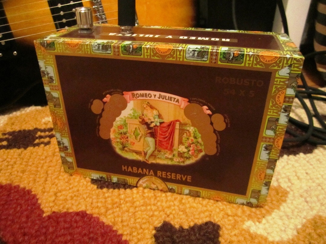 Cigar Box Guitar Amp, MP3 Player Amp (Romeo and Juliet)