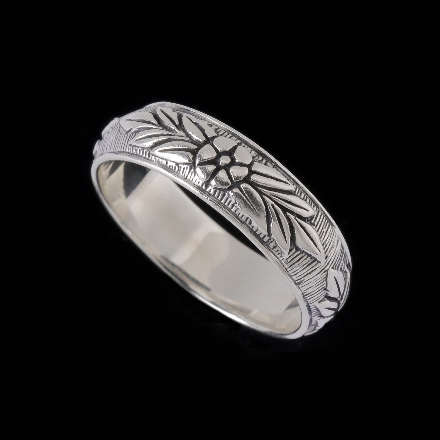 Floral Wedding Band, Wildflower Collection                   2518S
