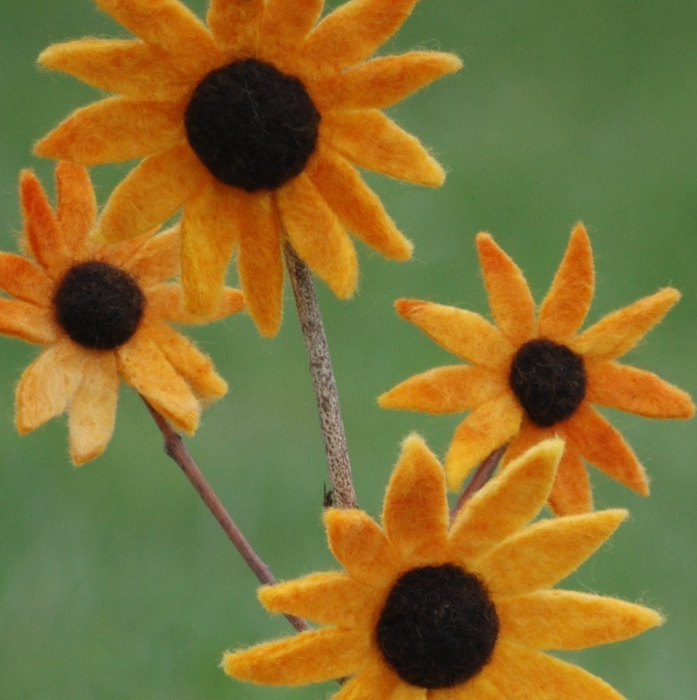 Flower  Needle felting kit (without needles and Cushion)