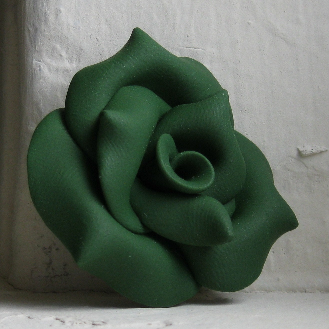 Dark Green Rose Necklace