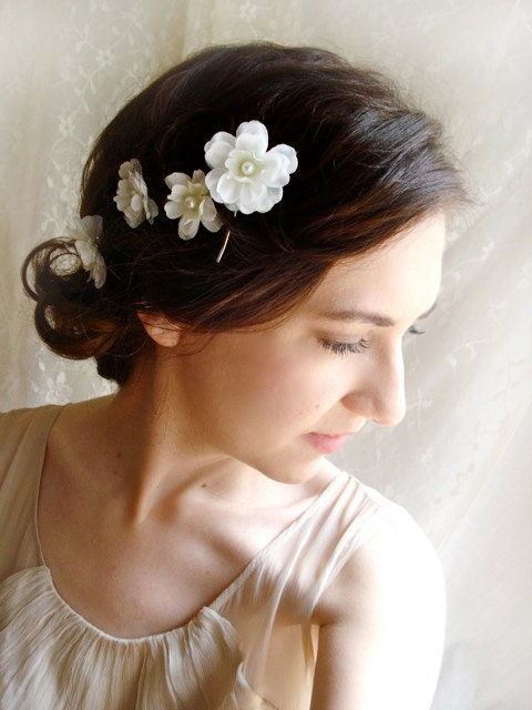 white flower hair pins - FALLEN STARS - wedding hair clips, bridal, bridesmaid accessories