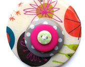 Button Pendant- Cheap and Cheerful Chippy