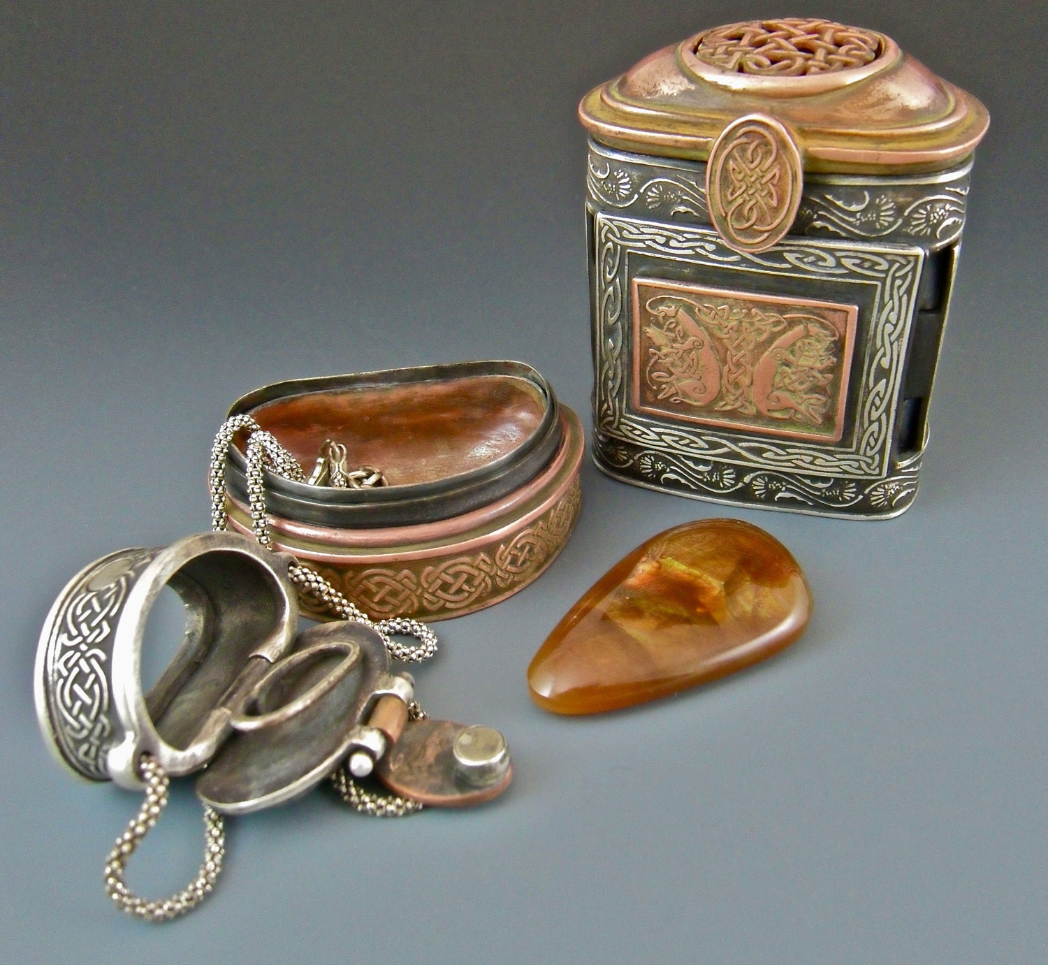 Anam Cara : Reliquary box and necklace