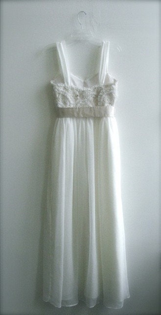 RESERVED FOR FARREN Oysters and Pearls full length size 8