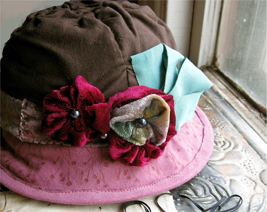 Brown Raspberry Cloche Hat
