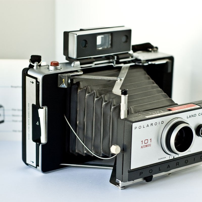 Vintage Polaroid Land Camera 101 Automatic with user manual