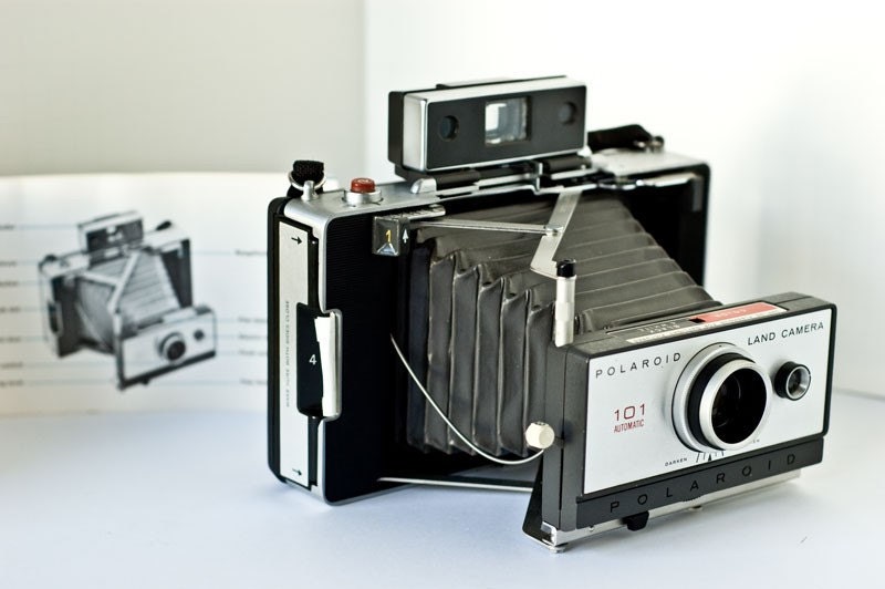 Vintage Polaroid Land Camera 101 Automatic with user manual