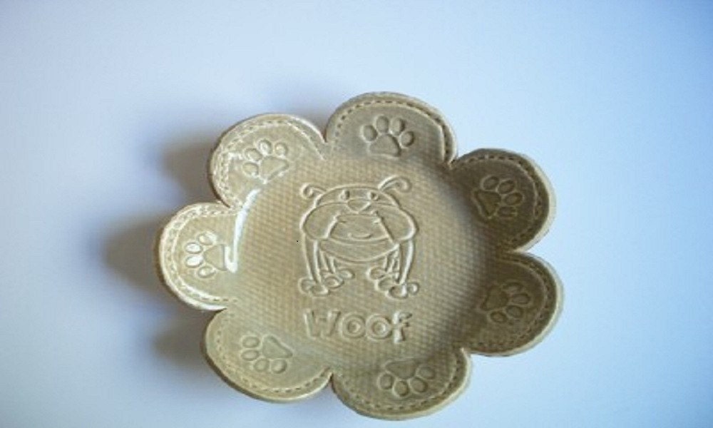 Beige Daisy Petal Dog Bowl