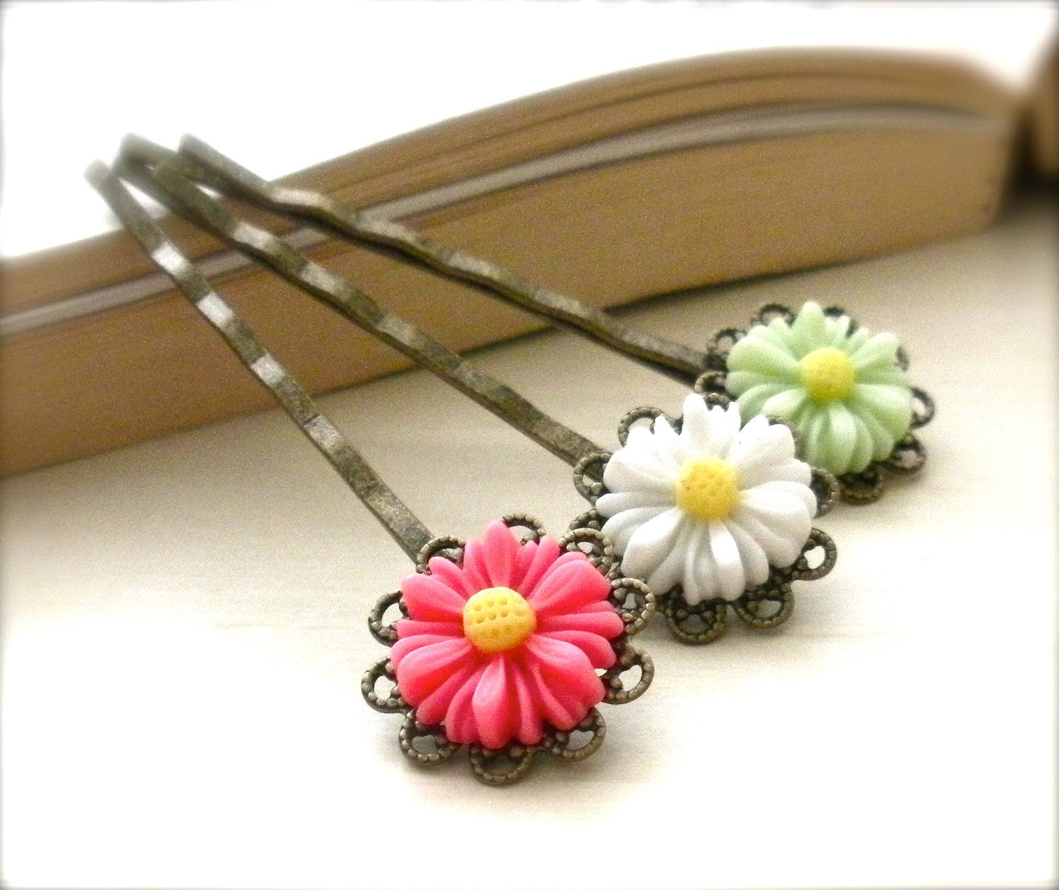 Boho Daisy Flower Bobby Pins, Resin Cabochon