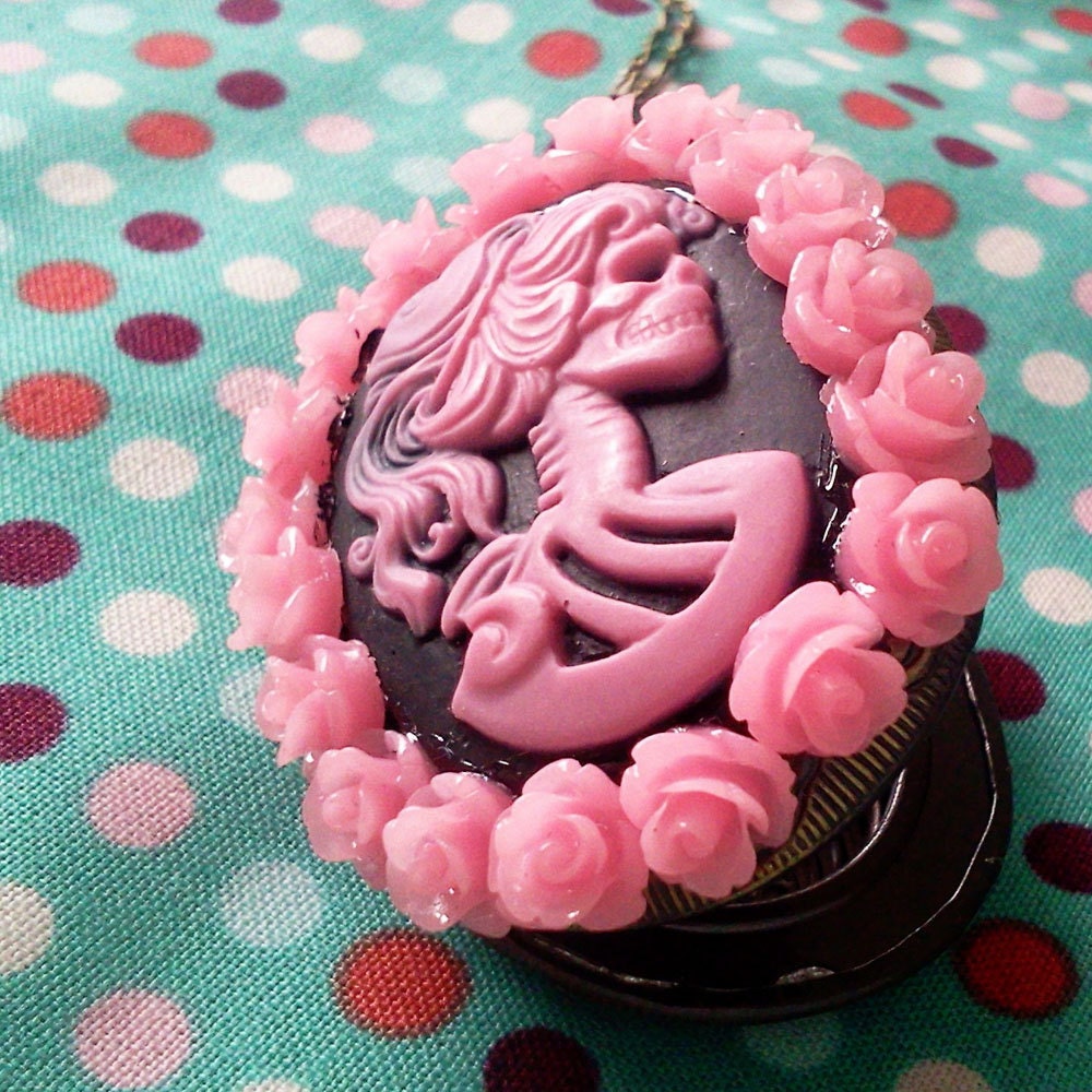 Pink Lolita Skeletina Locket Kawaii Kitsch Lolita EGL Unique Everyday Chic victorian elegance romance Simple