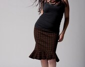 HOUNDSTOOTH RUFFLE SKIRT