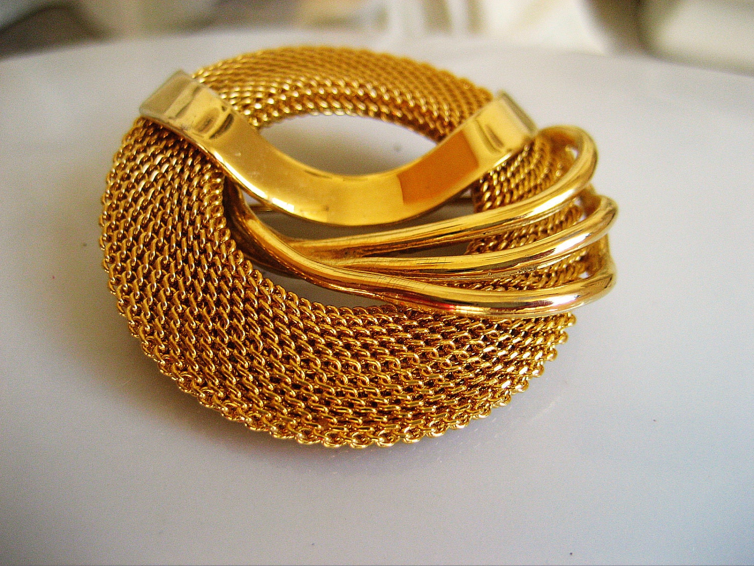 1960s Mesh Gold Tone Ring Pin Brooch Vintage, Shipping Included