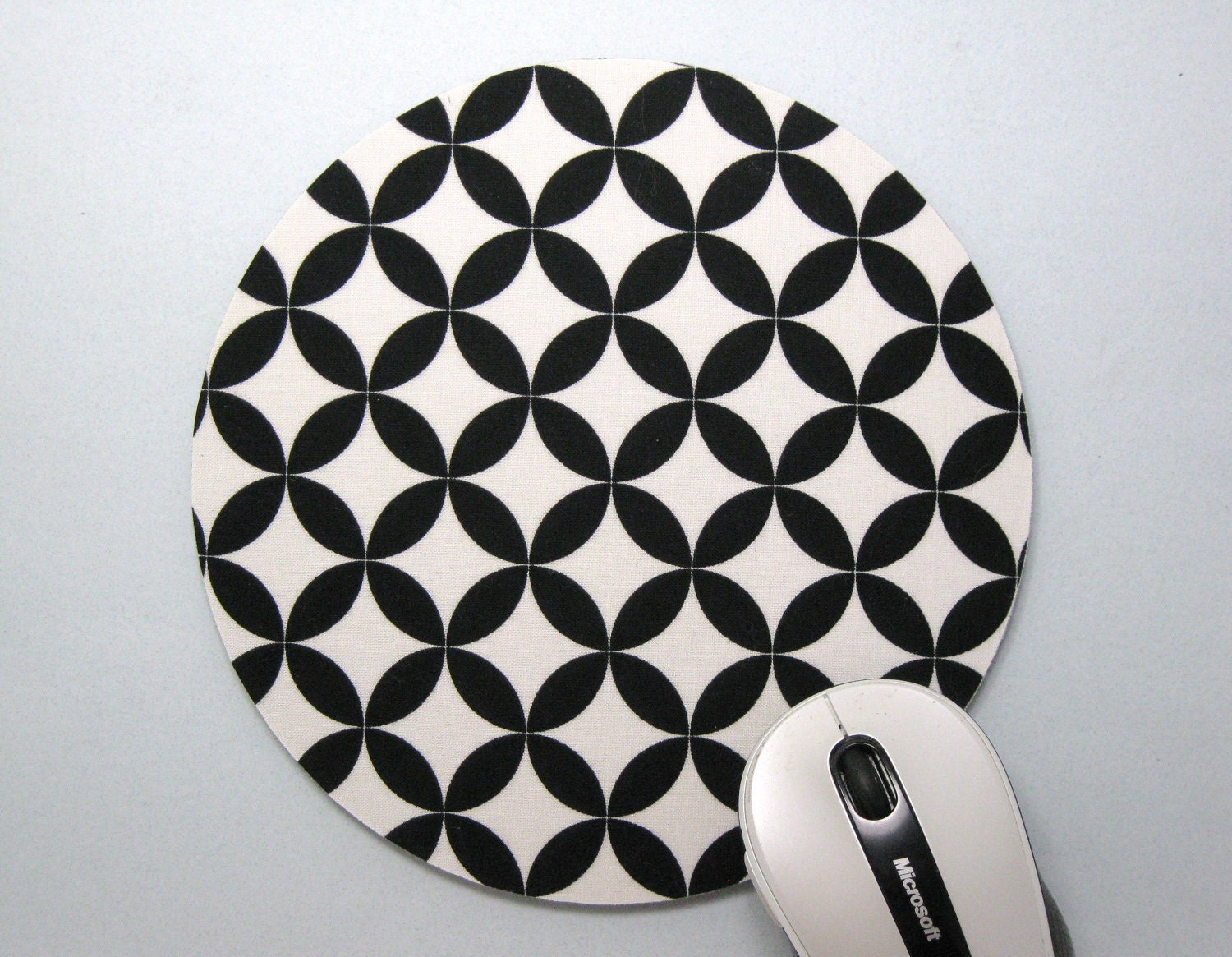 Mouse Pad, Computer Mouse Pad, Round Fabric Mouse Pad or Trivet    Diamond Eye Round