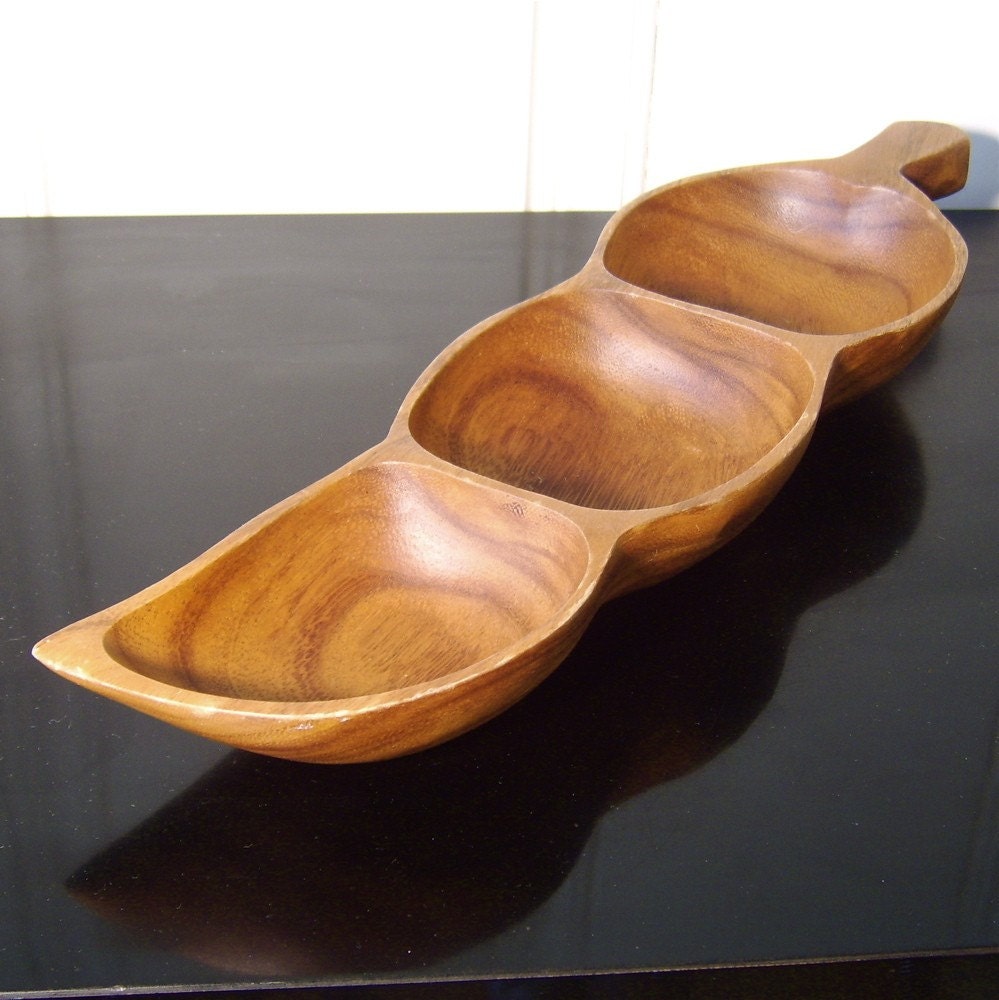 SALE Vintage Monkey Pod Leaf Platter