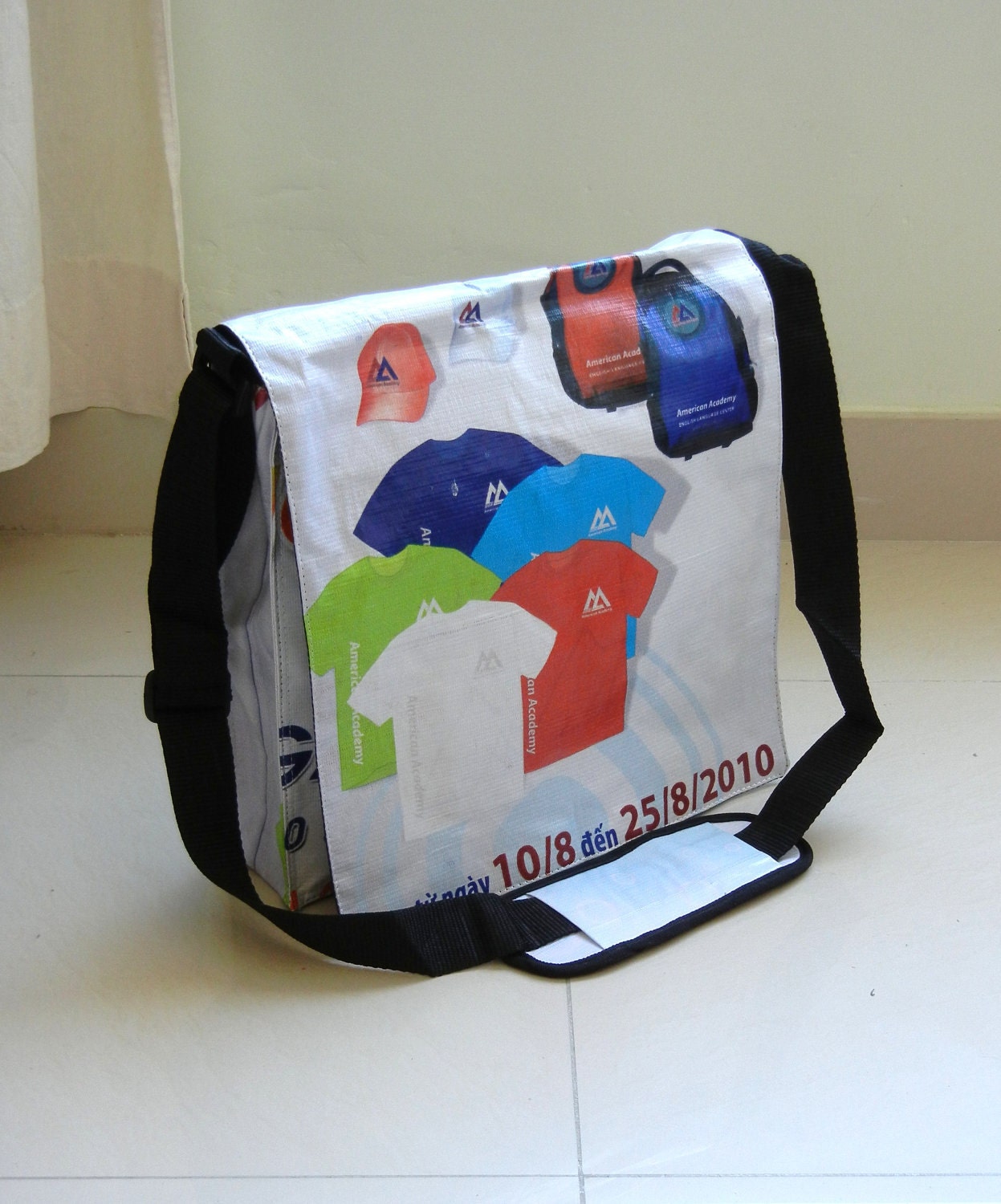 Recycled vinyl billboard - Unisex - Messenger Mag - Hip Bag - Laptop Bag