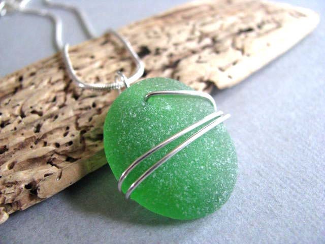 Sea Glass Pendant - Kelly Green - Sterling Silver - Wire Wrapped - Beach Glass