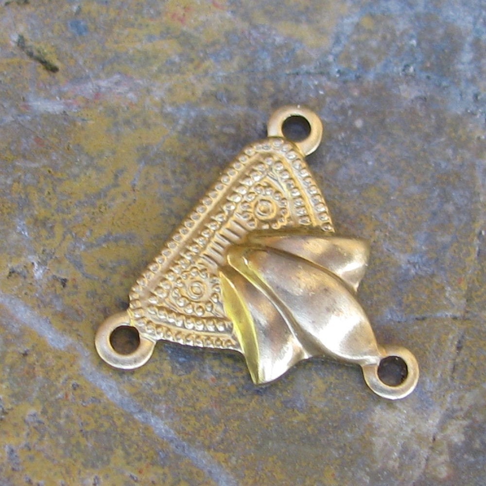 Filigree Pendant Connector In Raw Brass 6 pieces Jewelry Findings 1096
