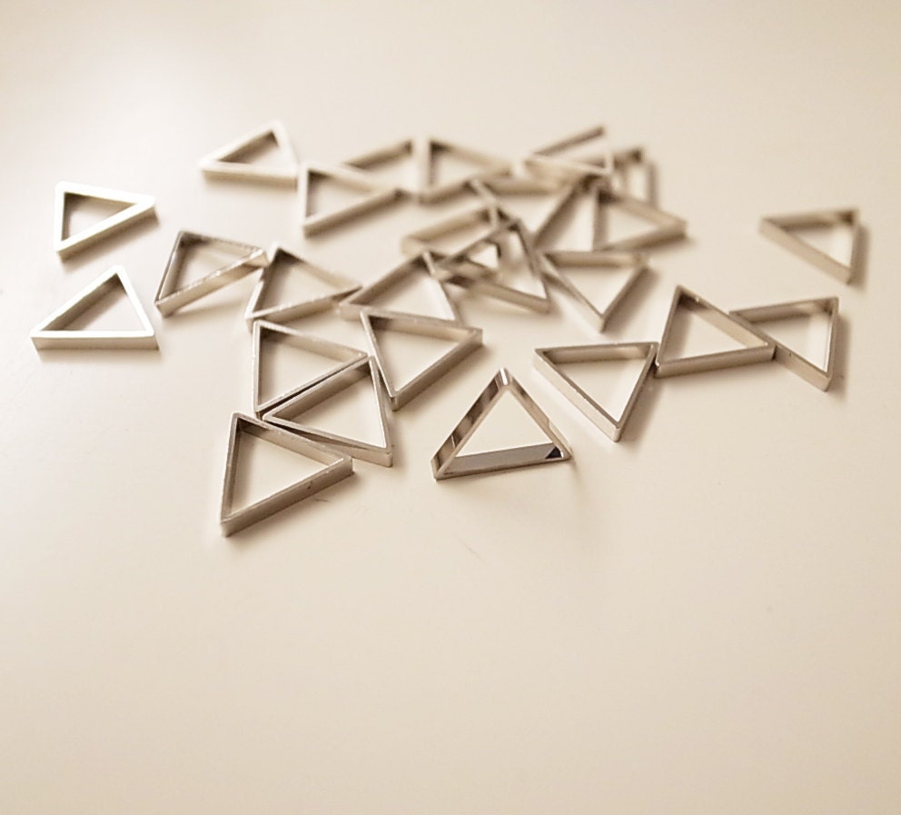 15 pieces of  vintage cut raw brass thick tube outline charm in tiny triangle 10mm with new plating in steel color