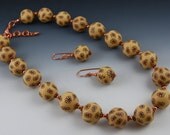 Chocolate and Caramel Flowers Jewelry Set
