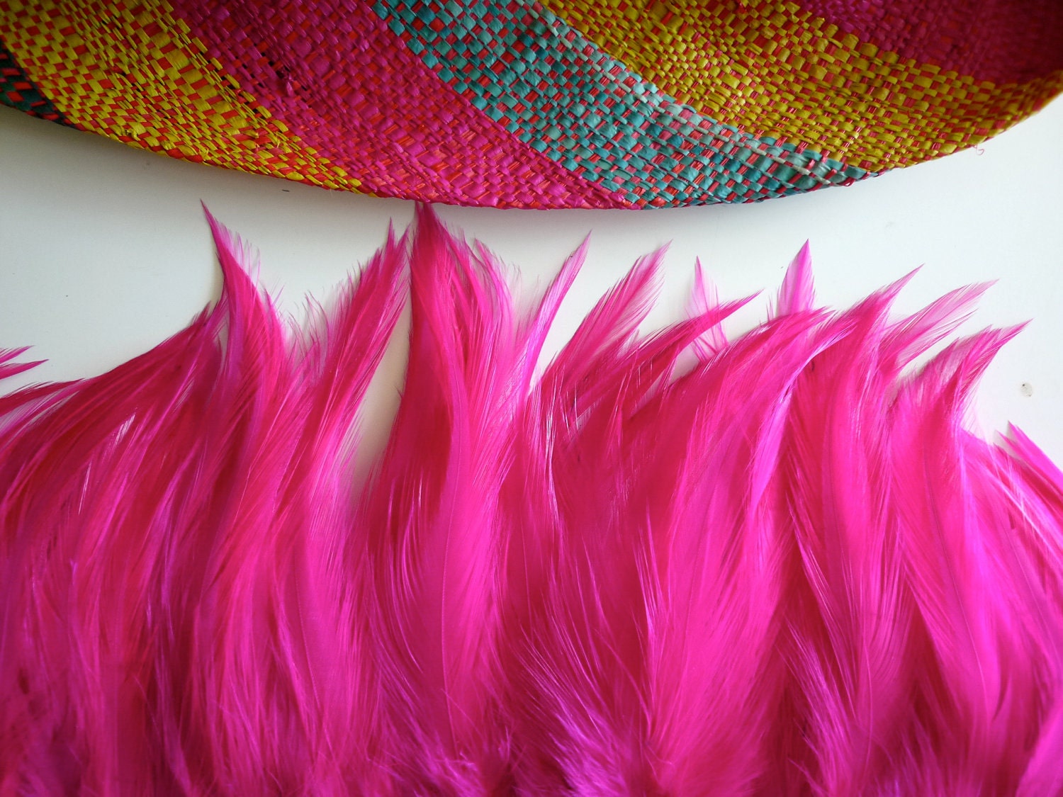 VOGUE COQUE HACKLE  , Shocking Fluorescent Hot Pink, Fuchsia / 649 / On Sale