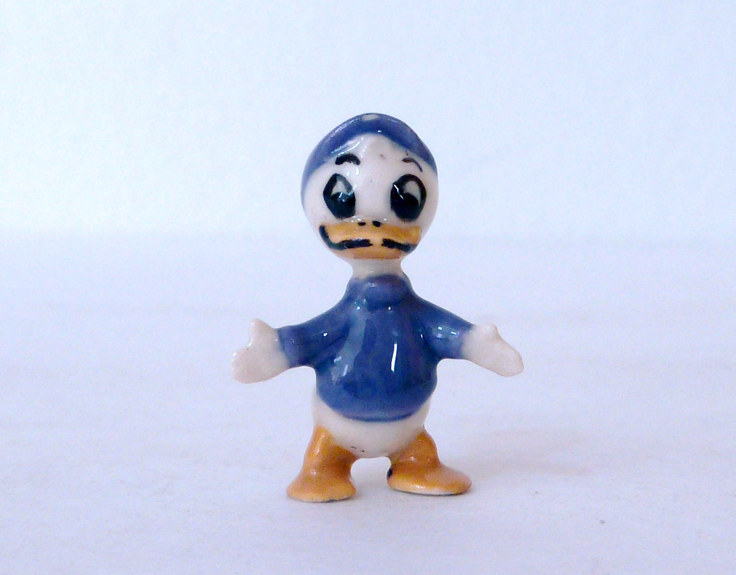 Rare Vintage Hagen Renaker Disney Louie Duck Donalds Nephew